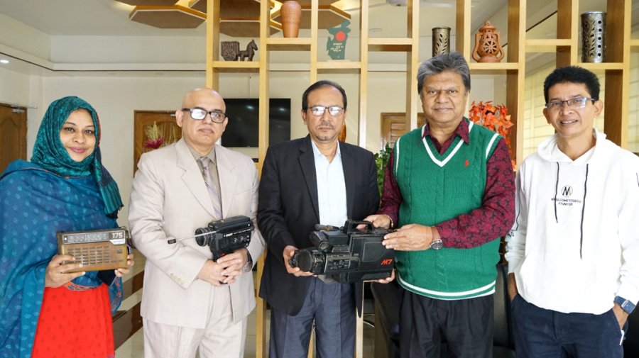 ফিল্ম আর্কাইভে কাওসার চৌধুরীর চিত্র ও নির্মাণ সামগ্রী