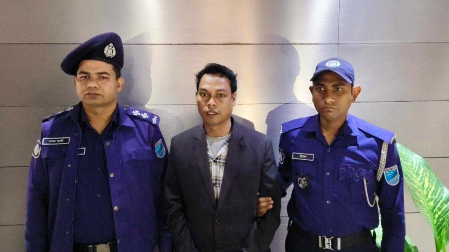 ৬ বিয়ে করে কোটি টাকা হাতিয়েছে ভুয়া সরকারি কর্মকর্তা