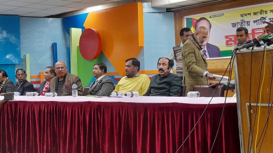 ‘সম্পদ বিক্রি করে নির্বাচনে গিয়ে আমরা অবহেলিত’