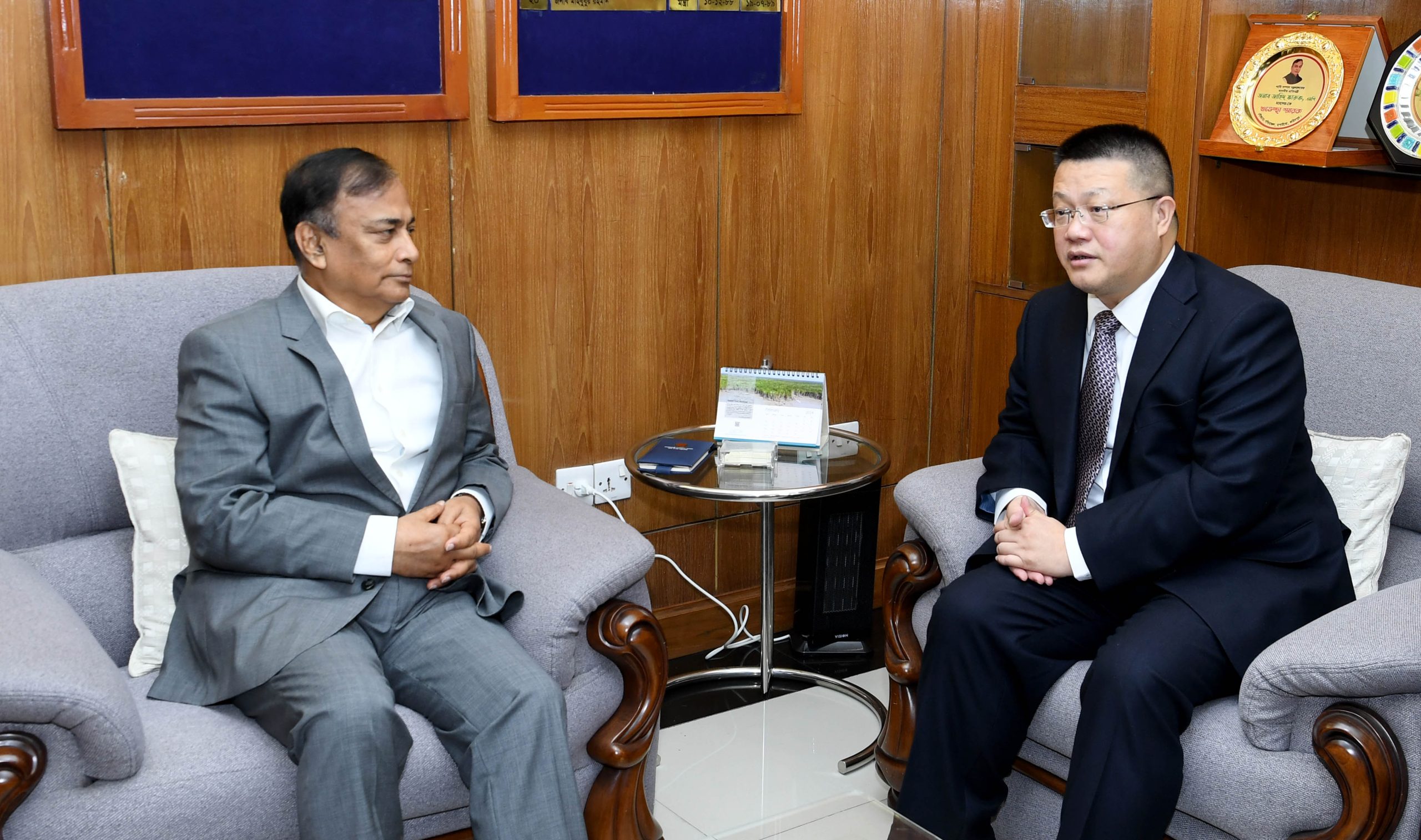 পানি সম্পদ প্রতিমন্ত্রীর সাথে চীনের রাষ্ট্রদূতের সাক্ষাৎ