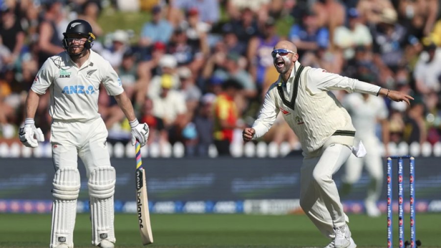 শেষ জুটিতে গ্রিন চমকে দিলেও ব্যাটিংয়ে ভুগলো নিউজিল্যান্ড