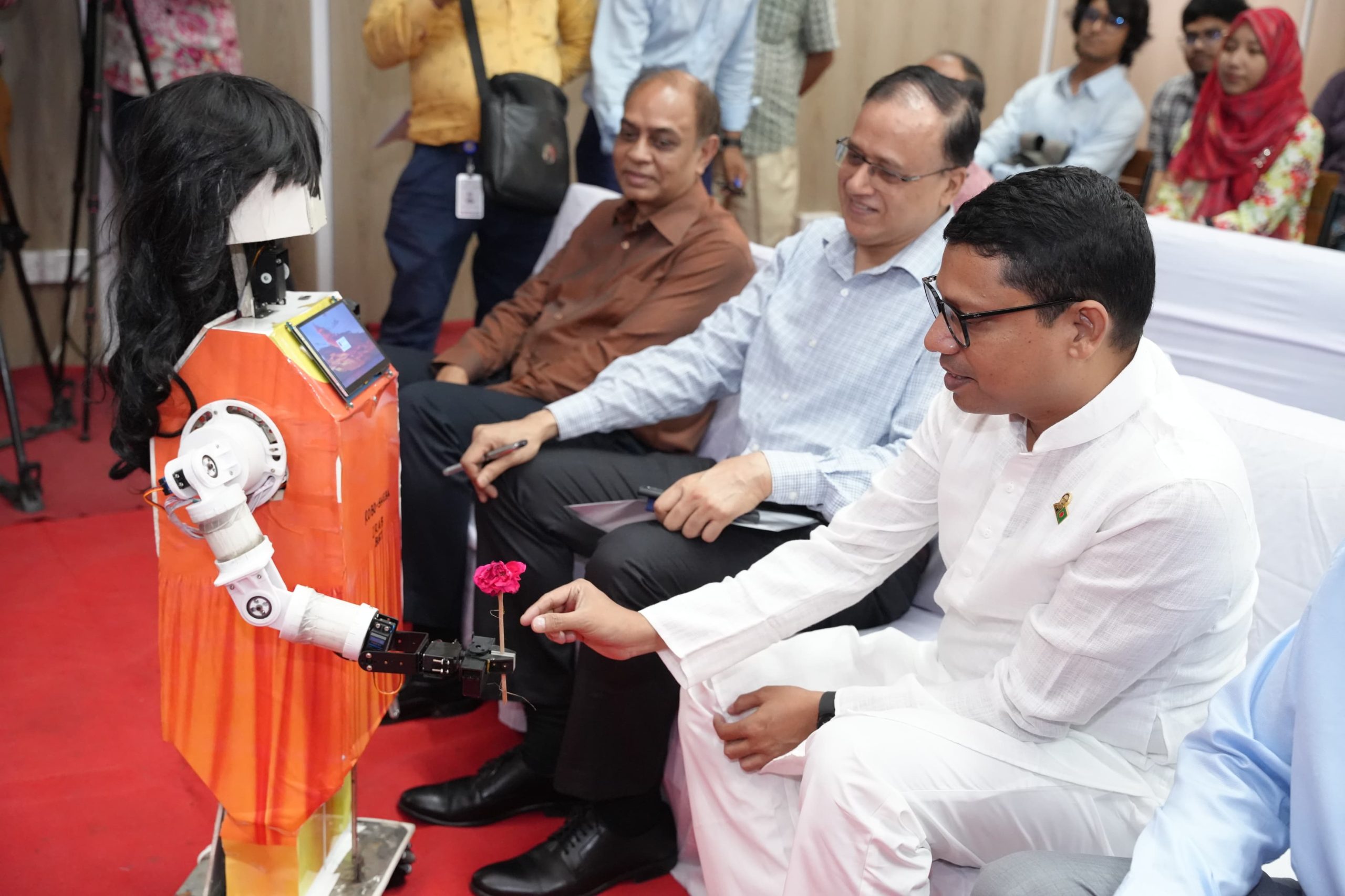 বুয়েটে অত্যাধুনিক ন্যানো ল্যাব স্থাপনের ঘোষণা দিলেন পলক