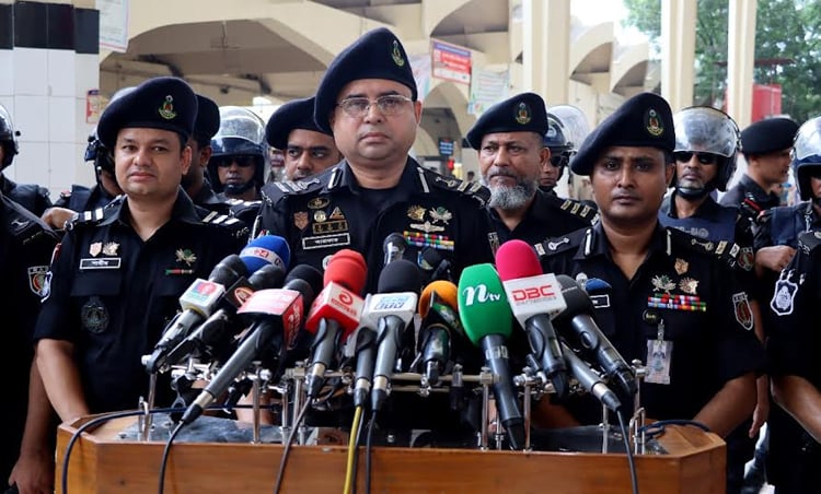 ঈদযাত্রা নিরাপদ করতে প্রতিটি স্টেশনে র‌্যাবের গোয়েন্দা নজরদারি আছে : র‌্যাব