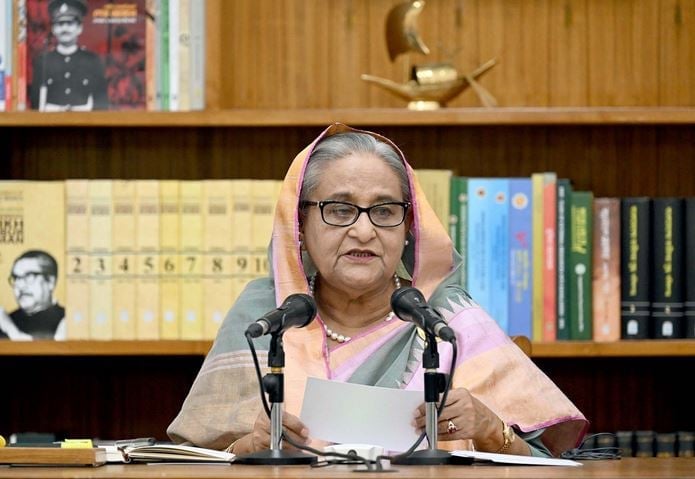 ইউনূসকে তাঁর সঙ্গে বিতর্কে আমন্ত্রণ জানিয়েছেন প্রধানমন্ত্রী